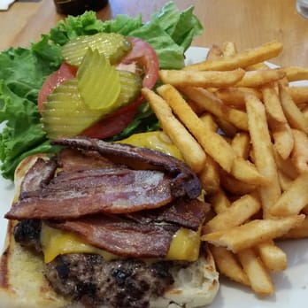 Riffle Cafe - Bacon Cheese Burger and fries - American Near Me - Merlin, Oregon