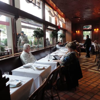 Cafe Fiorello - Italian Near Me - New York, New York