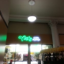 Vic's Corn Popper - Front of store
