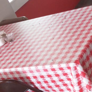 Bean's Barbecue - There were a lot of flies hovering around... - Barbeque Near Me - Edinburg, Virginia Bean's Barbecue - There were a lot of flies hovering around... - Barbeque Near Me - Edinburg, Virginia