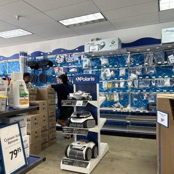 Leslie's Pool Supplies - 8/25/24 Helpful staff - Hot Tub & Pool Near Me - Chino, California
