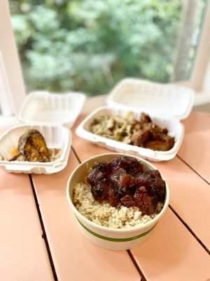 Tanioka's Seafoods & Catering by null