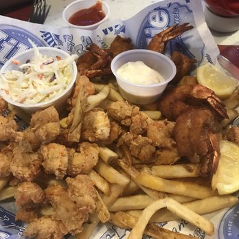 Willie's Grill & Icehouse - American Near Me - Conroe, Texas