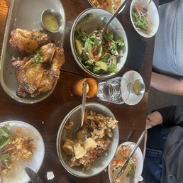 Great tasting salad, fried to crisp calamari and crab cacke makes great appetizers. Great tasting salad, fried to crisp calamari and crab cacke makes great appetizers.