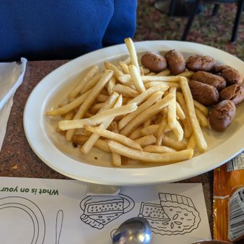 Heidi's Pies Restaurant - Kids mini dogs - American Near Me - San Mateo, California Heidi's Pies Restaurant - Kids mini dogs - American Near Me - San Mateo, California