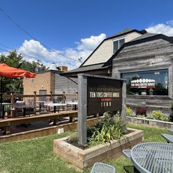 Ten Toes Coffee House - Store front