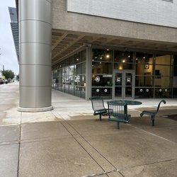 Stray Dog Cafe - Outdoor patio