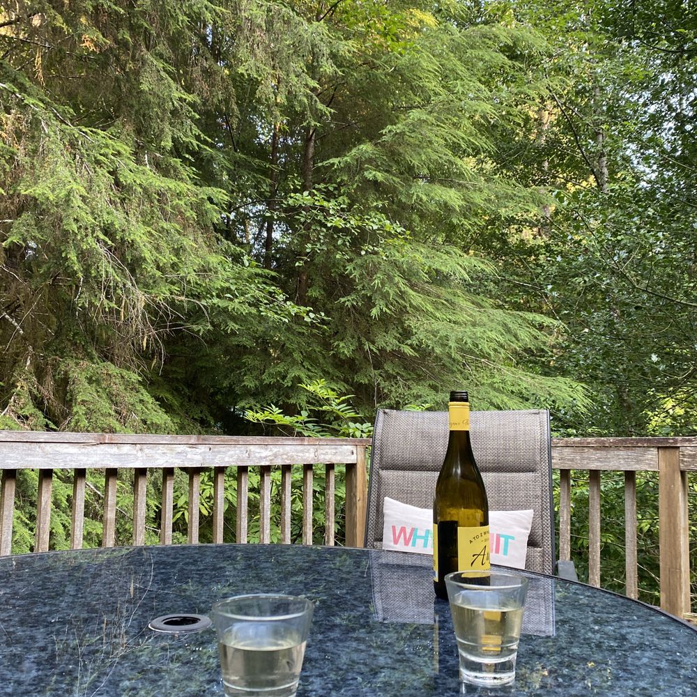Manitou Lodge B&B - A beautiful deck off our room - Hotels Near Me - Forks, Washington Manitou Lodge B&B - A beautiful deck off our room - Hotels Near Me - Forks, Washington
