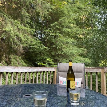 Manitou Lodge B&B - A beautiful deck off our room - Hotels Near Me - Forks, Washington Manitou Lodge B&B - A beautiful deck off our room - Hotels Near Me - Forks, Washington