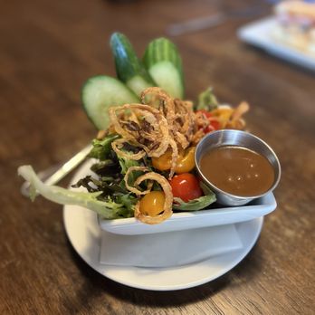 The Blind Pig - House side salad - Gastropubs Near Me - Niagara Falls, Ontario The Blind Pig - House side salad - Gastropubs Near Me - Niagara Falls, Ontario