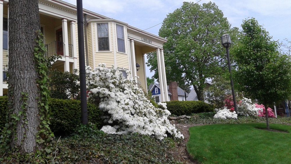 CANAL FULTON PUBLIC LIBRARY Updated October 2024 154 Market St E, Canal Fulton, Ohio