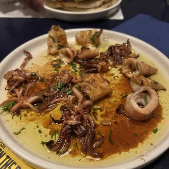 Andros Taverna - Greek Near Me - Chicago, Illinois