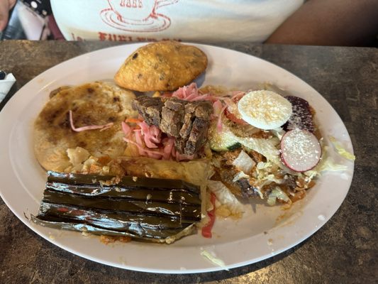 El Salvadoreño by null