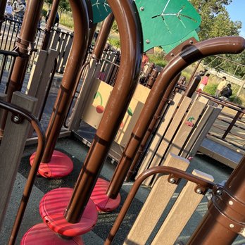 Commodore Park - Playgrounds Near Me - San Jose, California