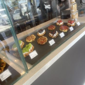 Heuk Hwa Dang - Food display - Desserts Near Me - Milpitas, California