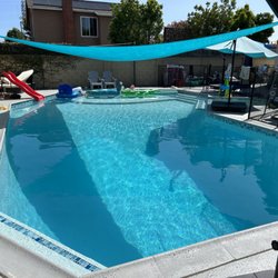 Huntington Beach Pool Pros - Nice big pool with perfect chemistry and ready to go
