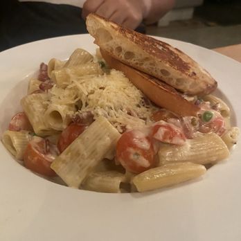 Citizens Kitchen and Bar - Pasta Alfredo - New American Near Me - Las Vegas, Nevada Citizens Kitchen and Bar - Pasta Alfredo - New American Near Me - Las Vegas, Nevada