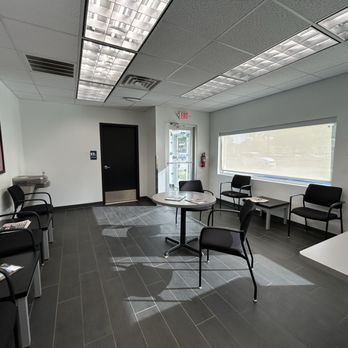 Safelite AutoGlass - 10/3/25 - waiting room - Auto Glass Services Near Me - Poughkeepsie, New York Safelite AutoGlass - 10/3/25 - waiting room - Auto Glass Services Near Me - Poughkeepsie, New York