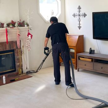 Barefoot Clean - "Sal" working hard - Carpet Cleaning Near Me Barefoot Clean - "Sal" working hard - Carpet Cleaning Near Me