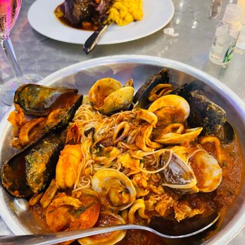 Carmelina's - Italian Near Me - Boston, Massachusetts