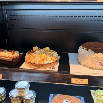 ID-Eclair - Pies, cakes... Gâteaux - Bakeries Near Me - Pasadena, California