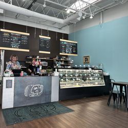 Kakawa Chocolate House - San Mateo - Order counter and truffle case