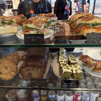 Isetta Cafe Bistro - Cafes Near Me - West Vancouver, British Columbia