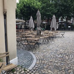 La Table du Gayot - La Place du Marche Gayot sehenswurdigkeit