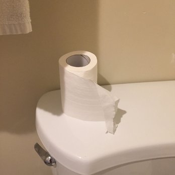 Del Playa Inn - They hadn't replaced the toilet paper since the last guest which is pretty gross and potentially very very unsanitary - Hotels Near Me - Oxnard, California Del Playa Inn - They hadn't replaced the toilet paper since the last guest which is pretty gross and potentially very very unsanitary - Hotels Near Me - Oxnard, California