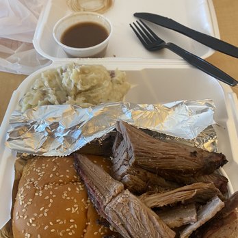 Tennessee's Real BBQ  Real Fast - Brisket sandwich - Barbeque Near Me - Peabody, Massachusetts