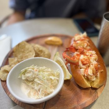 Royal Lobster - Lobster roll - Seafood Near Me - Honolulu, Hawaii Royal Lobster - Lobster roll - Seafood Near Me - Honolulu, Hawaii