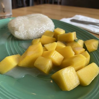 Lemongrass Too - Sweet Sticky Rice with Mango - Thai Near Me - Annapolis, Maryland