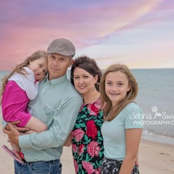Jenna Swartz Photography - Family Photo Session at Pere Marquette Beach