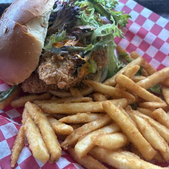 Buffalo's Chicken Shack - Crispy Chicken Sandwich - Chicken Wings Near Me - Wood-Ridge, New Jersey