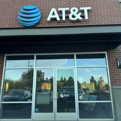 AT&T Store - ATT WORSE CUSTOMER SERVICE   2701 171st Pl NE Ste 205 Marysville, WA  98271 United States