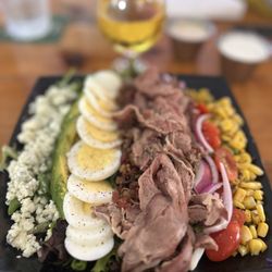 10 Twenty Five - Smoked beef Cobb salad