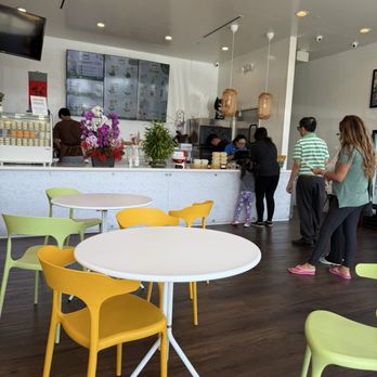 Che Vi - Line moved fast! - Desserts Near Me - Garden Grove, California