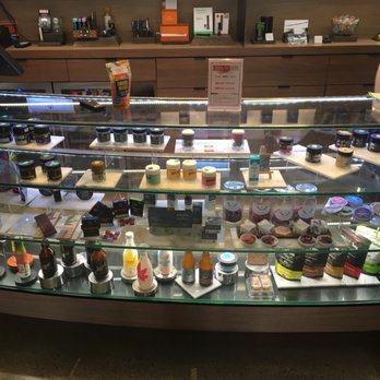 Medithrive’s - Front counter - Cannabis Clinics Near Me - San Francisco, California