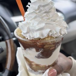 Bubble Cream Ice Cream - Dubai sundae stack
