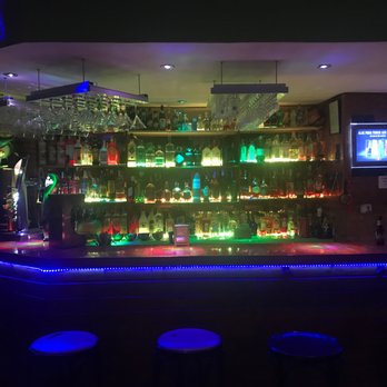 Trombón - Pubs Near Me - Valencia, V