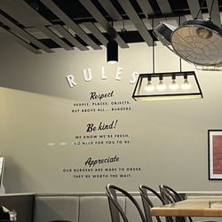 Wayback Burgers - Decor