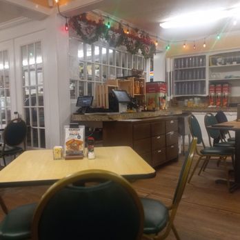 Lynn's Table - American Near Me - Spring, Texas