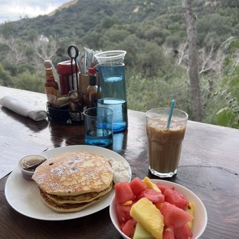 Cafe on 27 - Pancake Fruit bowl Vanilla latte - Breakfast & Brunch Near Me - Topanga, California