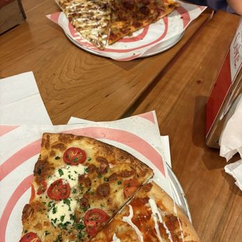 Mr Moto Pizza - Momma moto + buffalo chicken - Pizza Near Me - Orange, California