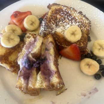 Sweet E's Cafe - blueberry and cream cheese stuffed french toast - Cafes Near Me - Honolulu, Hawaii Sweet E's Cafe - blueberry and cream cheese stuffed french toast - Cafes Near Me - Honolulu, Hawaii
