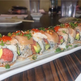 No 1 Kazoku - Spicy Garlic Albacore Roll - Japanese Near Me - San Gabriel, California No 1 Kazoku - Spicy Garlic Albacore Roll - Japanese Near Me - San Gabriel, California