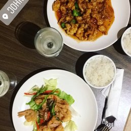 Salt and pepper shrimp, crispy chicken Salt and pepper shrimp, crispy chicken