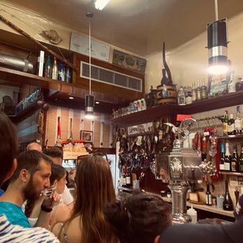 El Xampanyet - Tapas Bars Near Me - Barcelona, B El Xampanyet - Tapas Bars Near Me - Barcelona, B