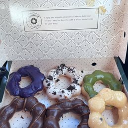 Ube, cookies and cream, green tea, salted caramel chocolate, passionfruit Ube, cookies and cream, green tea, salted caramel chocolate, passionfruit