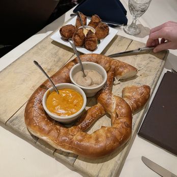 Mader's - German Near Me - Milwaukee, Wisconsin